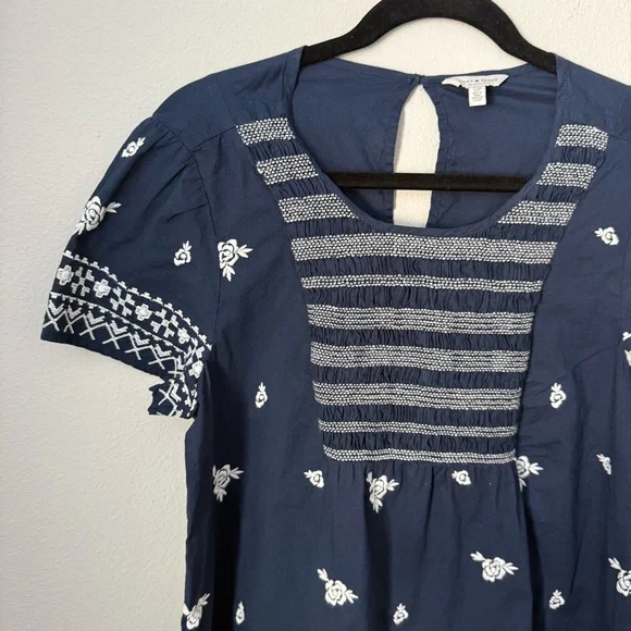 Lucky Brand Navy Blue Embroidered Floral Short Sleeve Women's Top - Picture 2 of 5